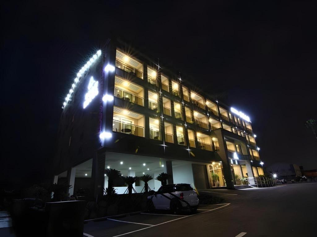 โรงแรมซีน เมืองเชจู ภายนอก รูปภาพ